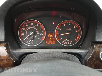 2011 BMW 3 Series Sedan 328i xDrive - miniatura 12