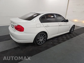 2011 BMW 3 Series Sedan 328i xDrive - miniatura 4