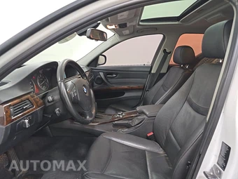 2011 BMW 3 Series Sedan 328i xDrive - miniatura 7