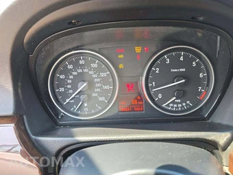 2011 BMW 3 Series Sedan 328i xDrive – miniatura 6