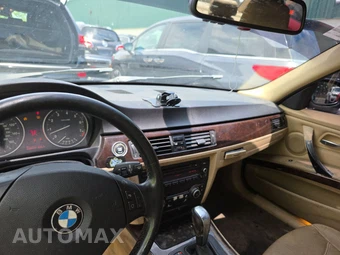 2011 BMW 3 Series Sedan 328i xDrive – miniatura 11