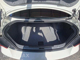2011 BMW 3 Series Sedan 328i xDrive - miniatura 14