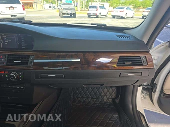 2011 BMW 3 Series Sedan 328i xDrive - miniatura 19