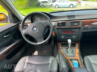 2011 BMW 3 Series Sedan 328i xDrive - miniatura 11