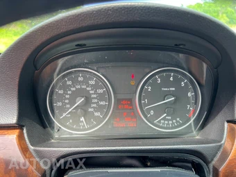2011 BMW 3 Series Sedan 328i xDrive - miniatura 12