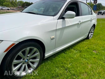 2011 BMW 3 Series Sedan 328i xDrive - miniatura 29