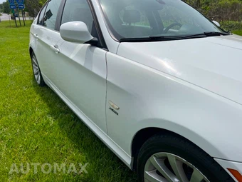 2011 BMW 3 Series Sedan 328i xDrive - miniatura 31