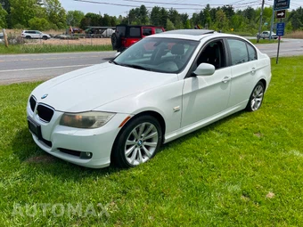2011 BMW 3 Series Sedan 328i xDrive - miniatura 32