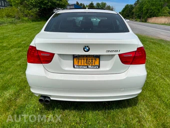 2011 BMW 3 Series Sedan 328i xDrive - miniatura 6