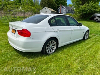 2011 BMW 3 Series Sedan 328i xDrive - miniatura 7