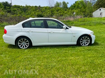2011 BMW 3 Series Sedan 328i xDrive - miniatura 8