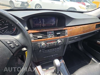 2011 BMW 3 Series Sedan 328i xDrive – miniatura 10