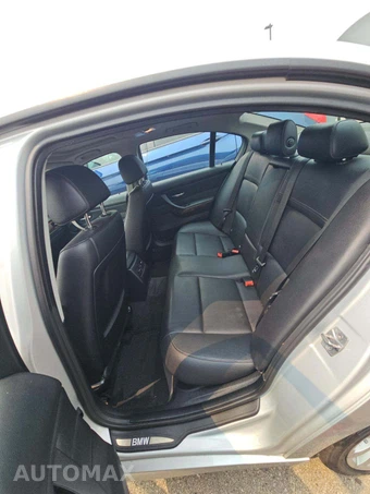 2011 BMW 3 Series Sedan 328i xDrive – miniatura 13