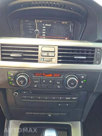 2011 BMW 3 Series Sedan 328i xDrive - miniatura 10
