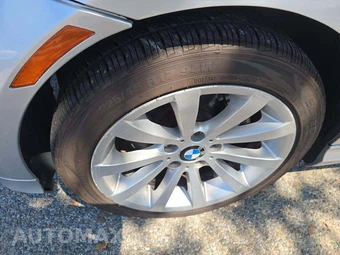 2011 BMW 3 Series Sedan 328i xDrive - miniatura 21