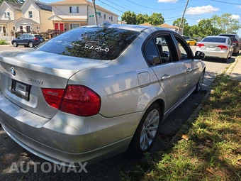 2011 BMW 3 Series Sedan 328i xDrive - miniatura 3
