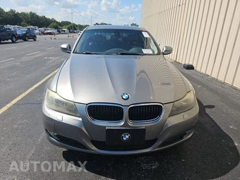 2011 BMW 3 Series Sedan 328i xDrive – miniatura 2