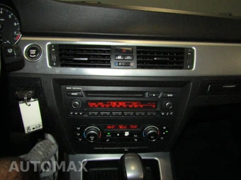 2011 BMW 3 Series Sedan 328i xDrive – miniatura 14