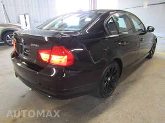 2011 BMW 3 Series Sedan 328i xDrive – miniatura 6