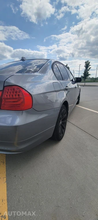 2011 BMW 3 Series Sedan 328i xDrive - miniatura 23
