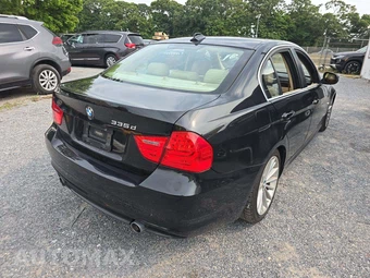 2011 BMW 3 Series Sedan 335d - miniatura 3