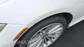2011 BMW 3 Series Sedan 335i xDrive - miniatura 32