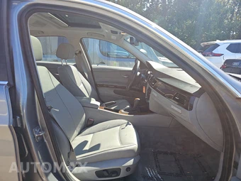 2011 BMW 3 Series Sedan 335i xDrive - miniatura 8