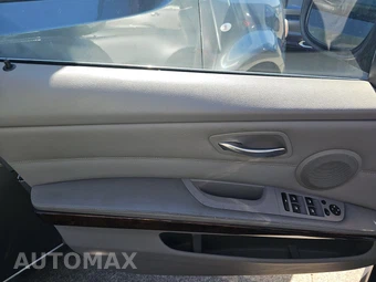 2011 BMW 3 Series Sedan 335i xDrive - miniatura 9