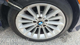 2011 BMW 3 Series Sedan 335i xDrive - miniatura 32