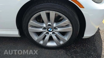 2011 BMW 3 Series Sedan 335i xDrive - miniatura 22