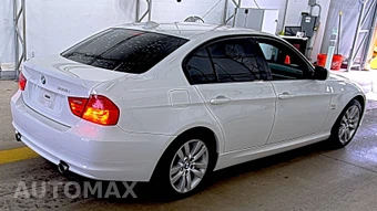 2011 BMW 3 Series Sedan 335i xDrive - miniatura 4