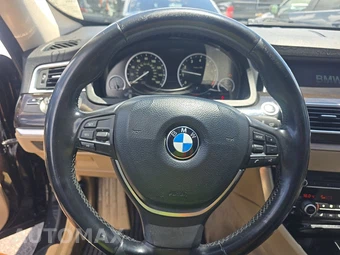 2011 BMW 5 Series Gran Turismo 550i Hatchback – miniatura 10