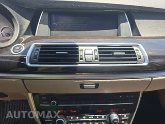 2011 BMW 5 Series Gran Turismo 550i Hatchback – miniatura 11
