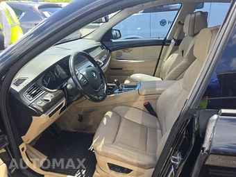 2011 BMW 5 Series Gran Turismo 550i Hatchback – miniatura 7