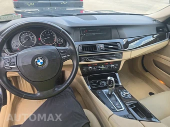 2011 BMW 5 Series Sedan 528i - miniatura 11
