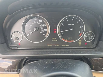 2011 BMW 5 Series Sedan 528i - miniatura 12