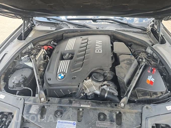2011 BMW 5 Series Sedan 528i - miniatura 15