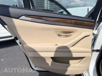 2011 BMW 5 Series Sedan 528i - miniatura 12