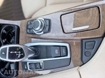 2011 BMW 5 Series Sedan 528i - miniatura 20