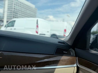 2011 BMW 5 Series Sedan 528i - miniatura 21