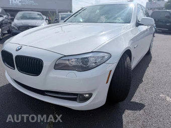 2011 BMW 5 Series Sedan 528i - miniatura 3