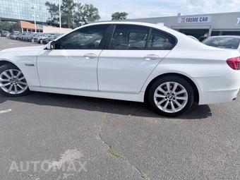 2011 BMW 5 Series Sedan 528i - miniatura 4