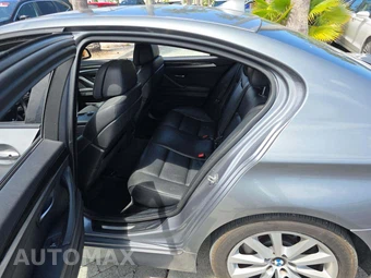 2011 BMW 5 Series Sedan 528i – miniatura 10