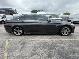 2011 BMW 5 Series Sedan 535i - miniatura 4