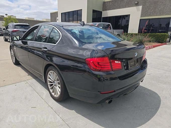 2011 BMW 5 Series Sedan 535i - miniatura 3