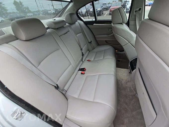 2011 BMW 5 Series Sedan 535i xDrive - miniatura 16