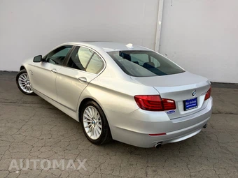 2011 BMW 5 Series Sedan 535i xDrive - miniatura 4