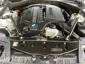 2011 BMW 5 Series Sedan 535i xDrive - miniatura 44