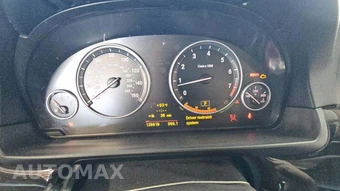 2011 BMW 5 Series Sedan 550i - miniatura 21