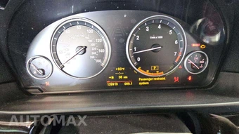 2011 BMW 5 Series Sedan 550i - miniatura 27